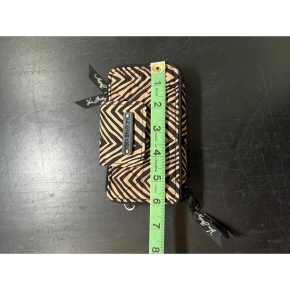 Vera Bradley Zebra Print Cotton Multi-pocket Wallet - Picture 5 of 6